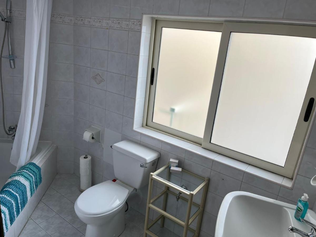 Groundfloor Apartment By The Sea, Fabulous Views St. Paul's Bay Bagian luar foto
