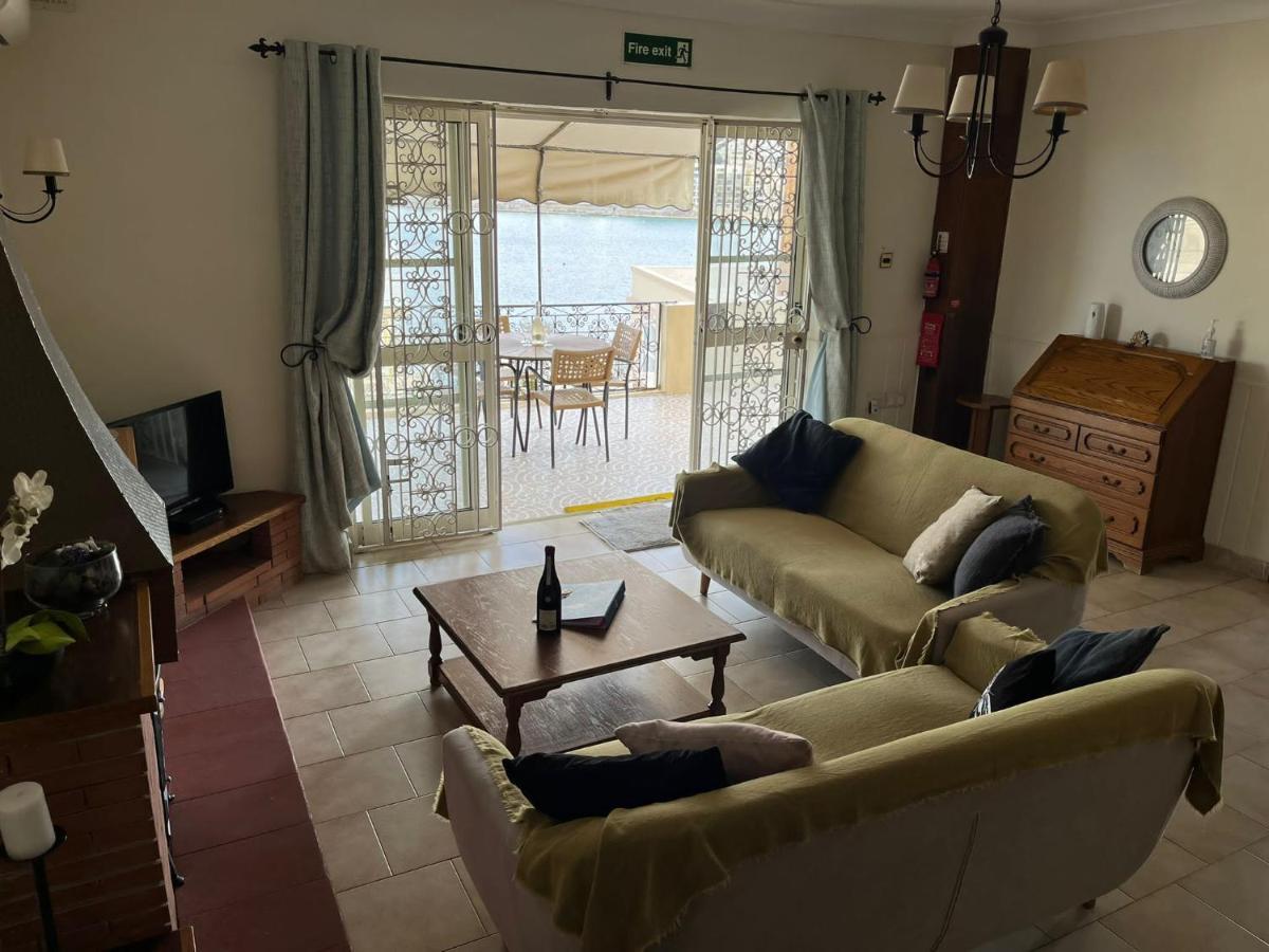 Groundfloor Apartment By The Sea, Fabulous Views St. Paul's Bay Bagian luar foto